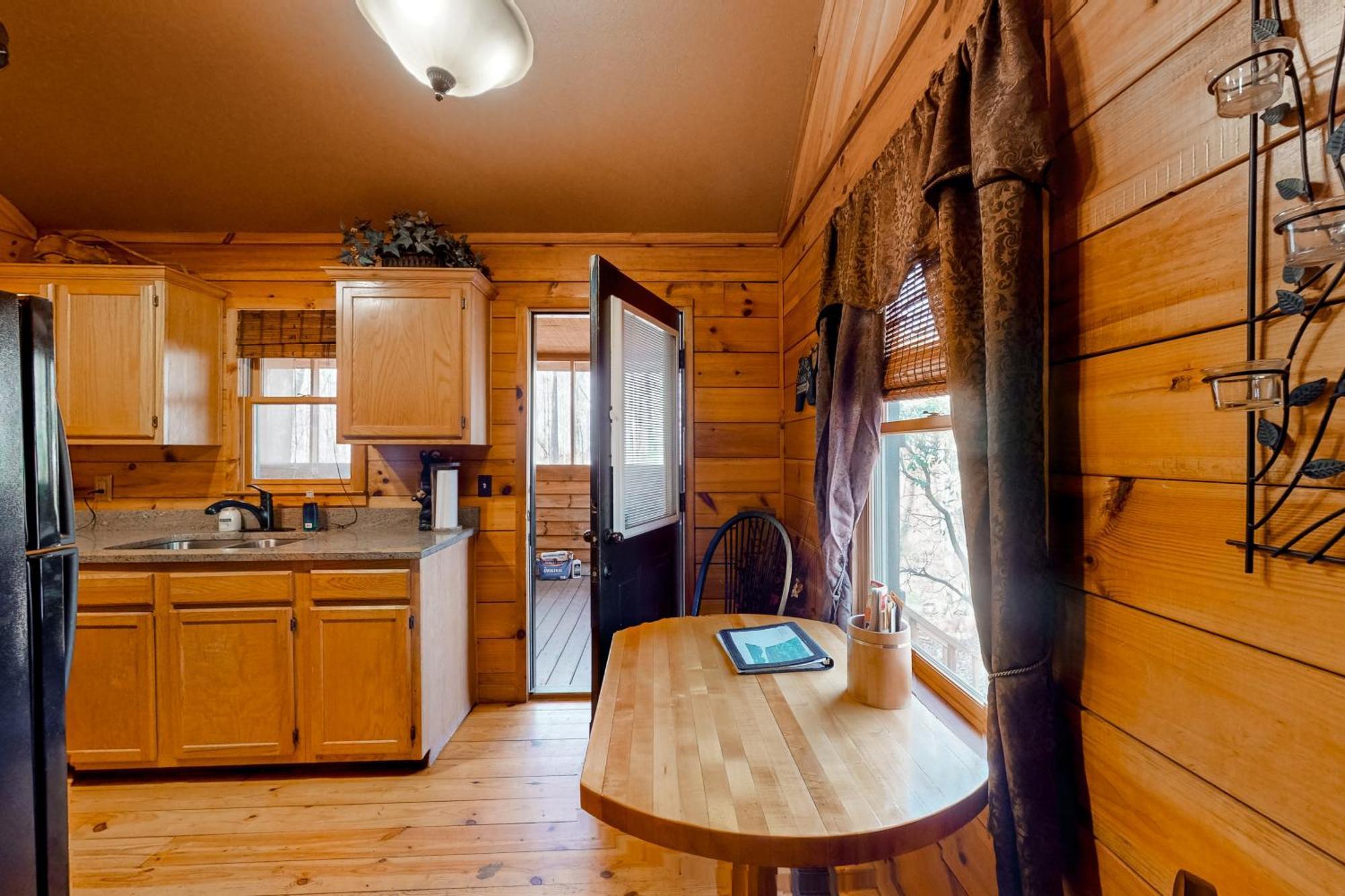 Lazy Bear Cabin Sautee Nacoochee Exterior photo